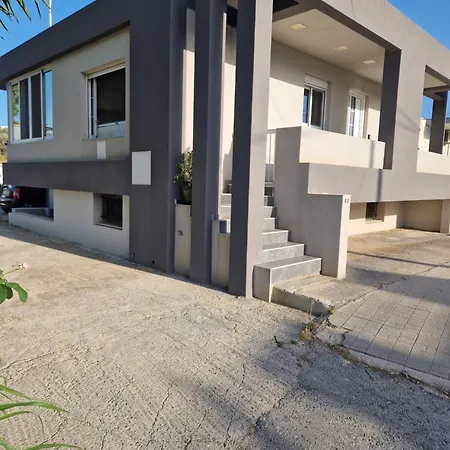 شقة Sarri